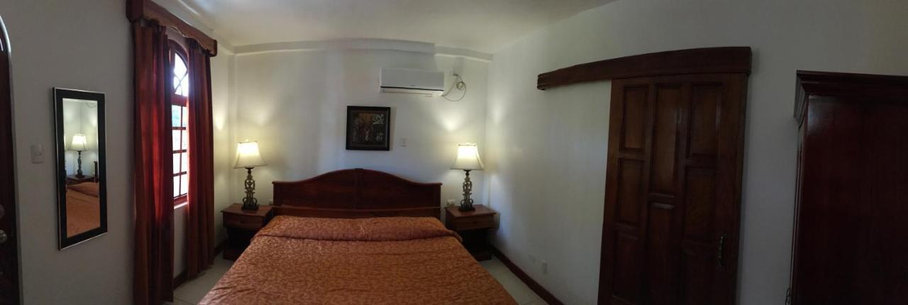 Hotel Los Higuerones Paso Canoas Exterior photo