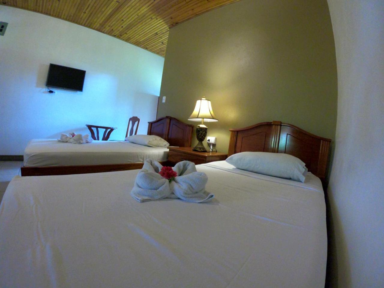 Hotel Los Higuerones Paso Canoas Exterior photo